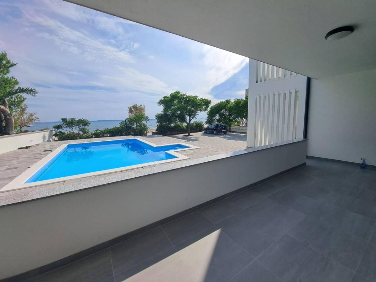 Villa Leptiric Vir Exteriör bild