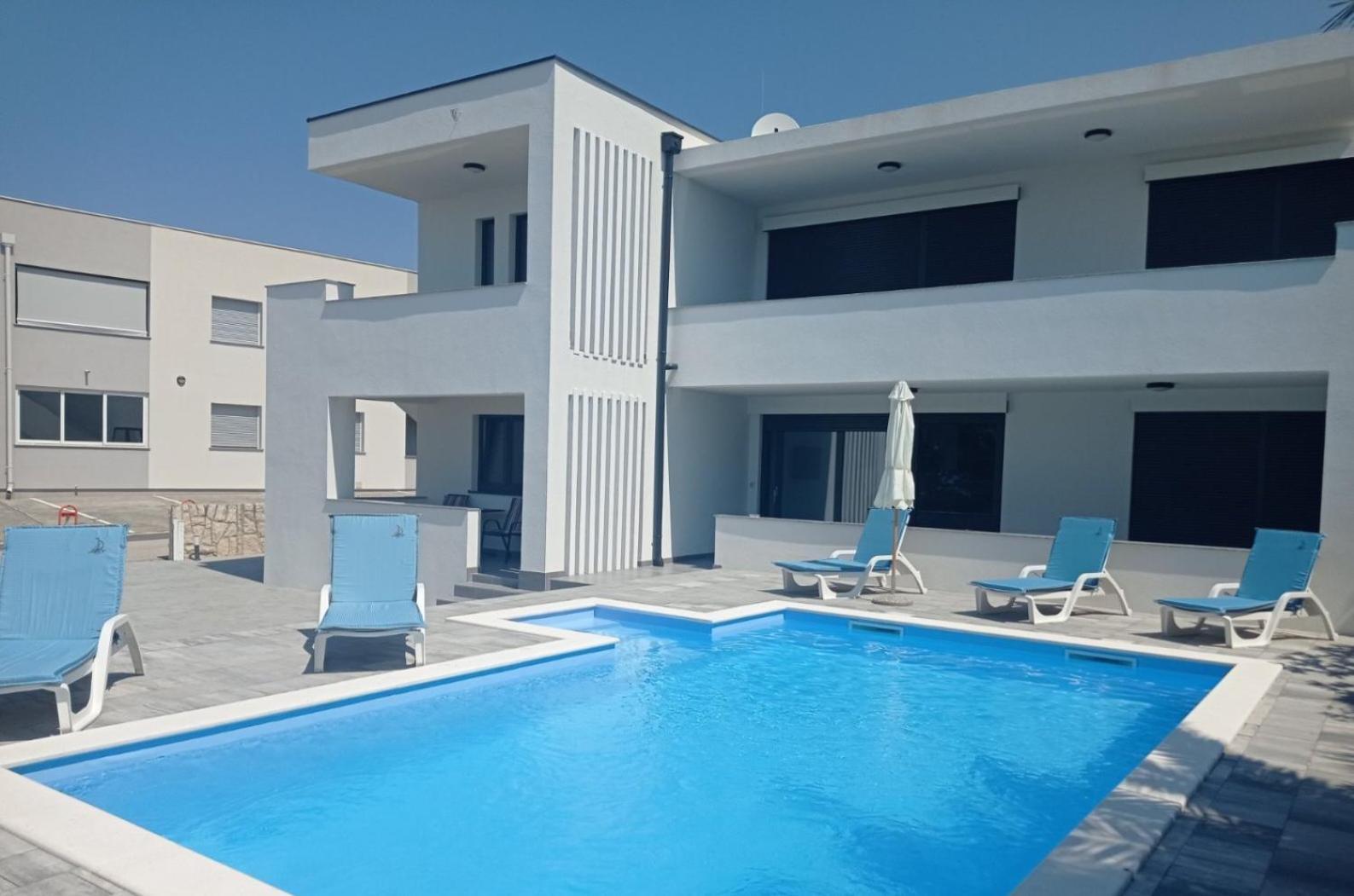 Villa Leptiric Vir Exteriör bild