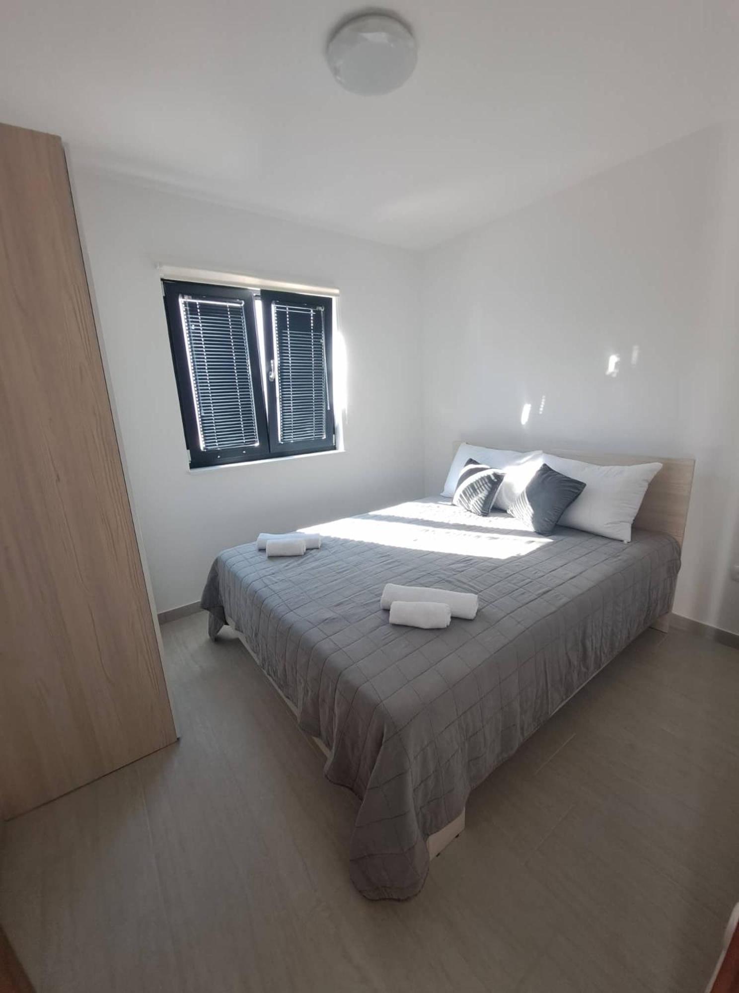 Villa Leptiric Vir Exteriör bild